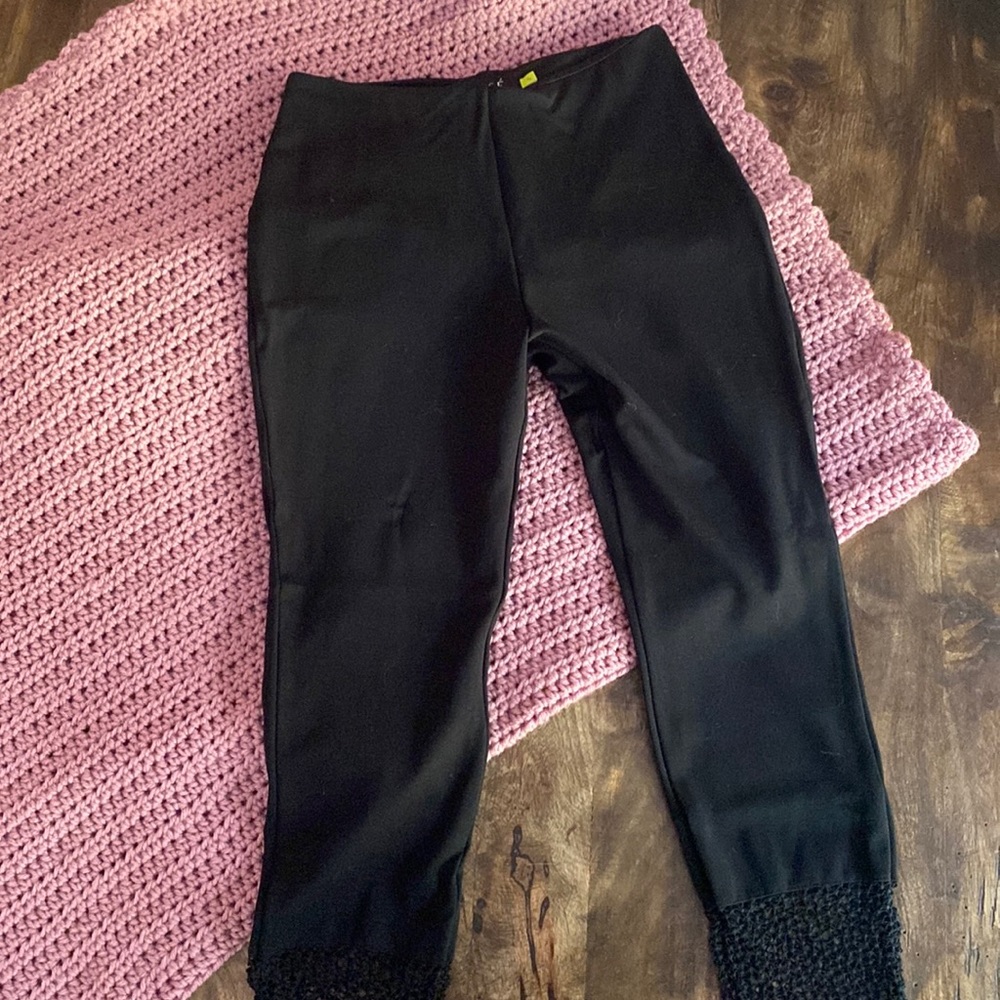 LYSSE Black Baja Crop Leggings SMALL